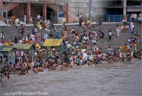 INDIA (UTTAR PRADESH) - Haridwar - citt di pellegrinaggio sulle rive del Gange