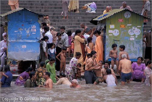 INDIA (UTTAR PRADESH) - Haridwar - citt di pellegrinaggio sulle rive del Gange