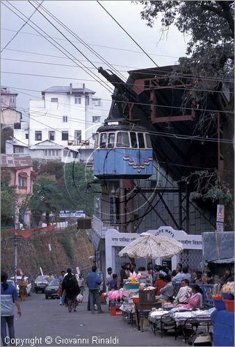 INDIA (UTTAR PRADESH) - Mussoorie - funivia per Gun Hill