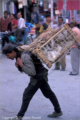 INDIA (UTTAR PRADESH) - Mussoorie - portatori