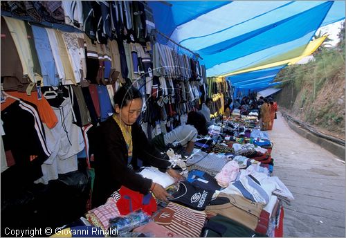 INDIA (UTTAR PRADESH) - Mussoorie - Tibetan Market