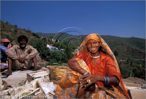 INDIA (HIMACHAL PRADESH) - Nalagarh - pellegrinaggio ad un tempio Sikh nelle vicinanze