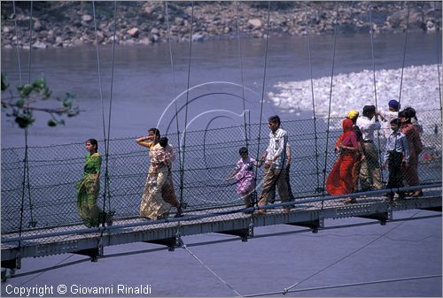 INDIA (UTTAR PRADESH) - Rishikesh - ponte sospeso sul Gange "Lakshman Jhula" (1929)