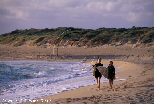 AUSTRALIA OCCIDENTALE - Margaret River - Rivermouth - la spiaggia presso Cape Mentelle, famosa per il surf