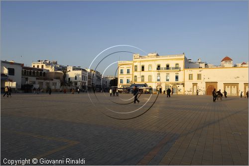 MAROCCO - MAROC - MOROCCO - ESSAOUIRA - veduta della grande piazza Moulay Hassan