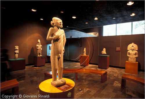 MEXICO - Citt del Messico - Museo Nazionale di Antropologia e di Storia - sezione dedicata alle culture precolombiane