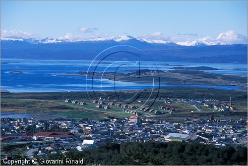 ARGENTINA - Patagonia - Terra del Fuego - Ushuaia nel Canal Beagle - la citt pi a sud del mondo