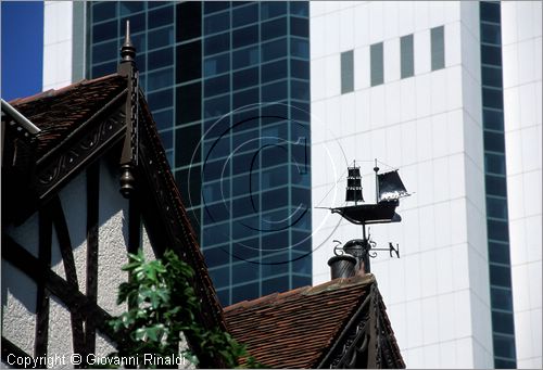 AUSTRALIA OCCIDENTALE - Perth - particolare di un edificio del centro