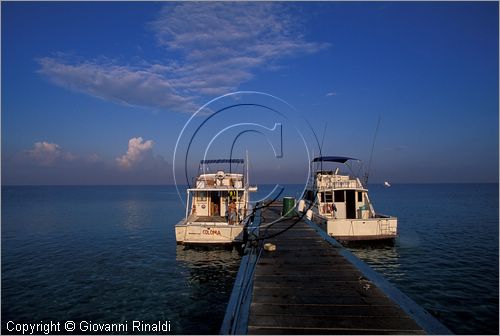 CUBA - Maria La Gorda - l'estremit sud ovest dell'isola presso Cabo Corrientes, ha una bella spiaggia con albergo formato da piccole case vicino al mare e un buon spot per le immersioni