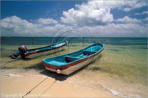 MEXICO - YUCATAN - (Playa del Carmen) - Punta Allen sulla costa a sud della cittadina