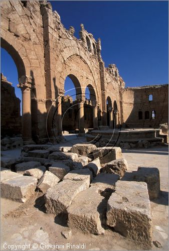 SIRIA - RASAFEH
citt fortificata da Diocleziano nel III secolo d.C.
basilica di San Sergio (VI secolo)