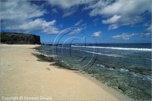 LA REUNION (Indian Ocean) - St.Gilles-Les-Bains sulla costa occidentale - la spiaggia di Boucan Canot