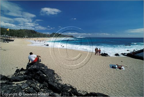 LA REUNION (Indian Ocean) - St.Gilles-Les-Bains sulla costa occidentale - la spiaggia di Boucan Canot