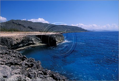 CUBA - (Baracoa) - la costa tra Imias e Punta Caleta