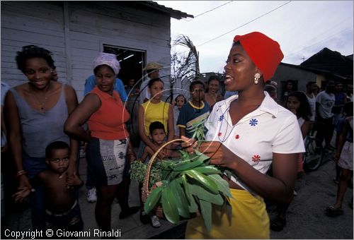 CUBA - Baracoa - festa popolare