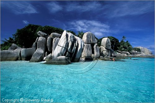 SEYCHELLES (Indian Ocean) - (La Digue Island) - Cocos Island