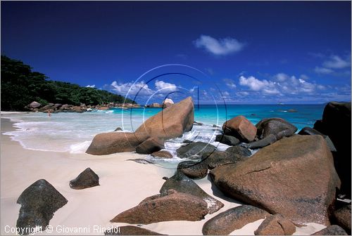 SEYCHELLES (Indian Ocean) - PRASLIN ISLAND - Anse Lazio