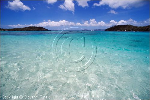 CARAIBI - ISOLE VERGINI AMERICANE - ISOLA DI ST.JOHN - Hawksnest Bay