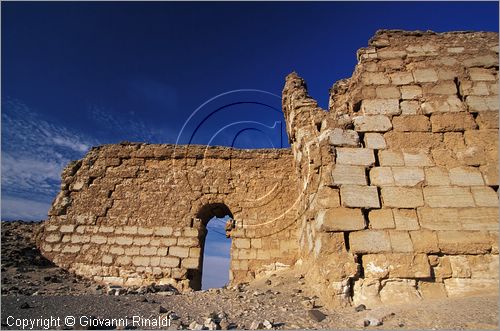 SYRIA - Halabiyyeh - antica citt fondata da Zenobia sul fiume Eufrate nel 270 d.C. e fortificata dall'imperatore Giustiniano