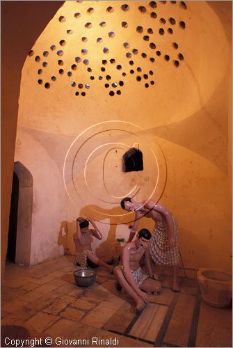 SYRIA - Hama nella Valle dell'Oronte - Palazzo e Museo Azem