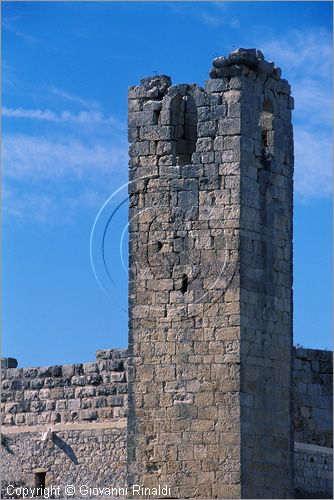 SYRIA - Cittadella del Saladino (Qual'at Salah ad-Din) - fortezza prima dei crociati e poi sotto il controllo dei mamelucchi dal 1272 grazie al sultano Baibars - una torre