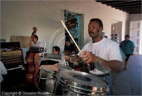 CUBA - Trinidad - gruppo musicale nel locale Chucanchara