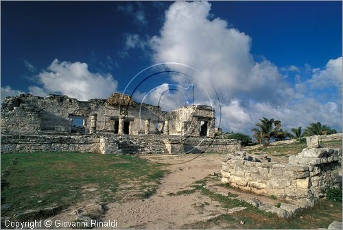 MEXICO - YUCATAN - Area archeologica di Tulum, antica citt costiera Maya-Tolteca (1100 d.C.) - Casa del Halach Uinik