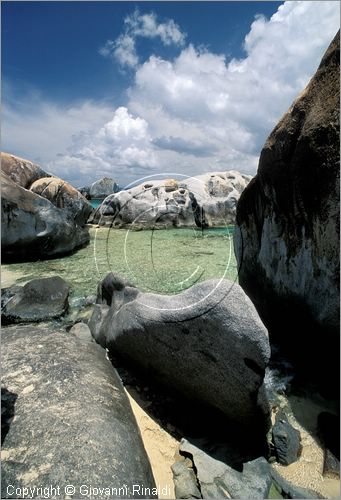 CARAIBI - ISOLE VERGINI BRITANNICHE - ISOLA DI VIRGIN GORDA - Spring Bay