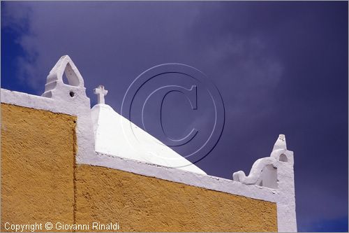 MEXICO - YUCATAN - Izamal - cittadina coloniale con edifici del XVI - XVII secolo conosciuta per il monastero francescano costruito dagli spagnoli smantellando un tempio maya nel 1553-1561