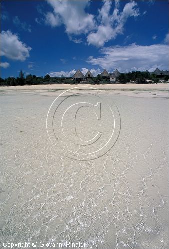 TANZANIA - ZANZIBAR  (Oceano Indiano) - Nungwi - costa nord - bassa marea