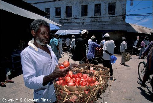 TANZANIA - ZANZIBAR  (Oceano Indiano) - Stone Town - il mercato